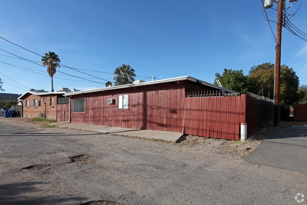 Building Photo - Alvernon Apartments
