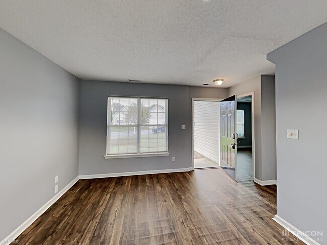 Foto del edificio - 5814 Coral Ridge Ln