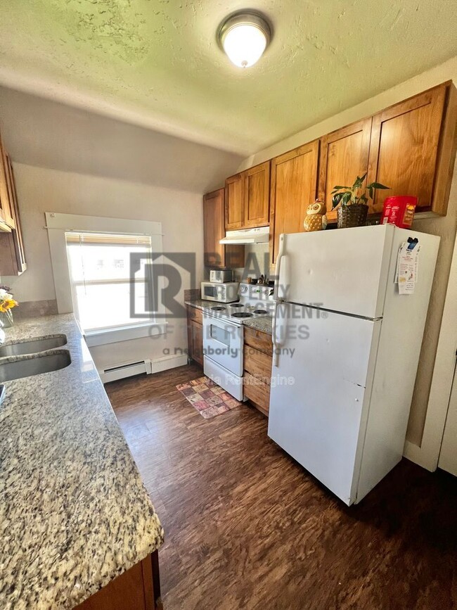 Foto del edificio - 201 E S 1st St