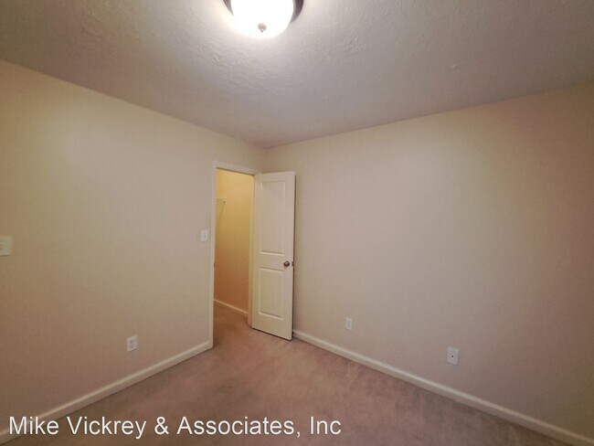 Foto del edificio - 3 br, 2 bath House - 717 Whispering Willow...