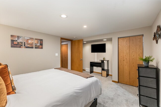 Foto del edificio - 336 N Walnut St