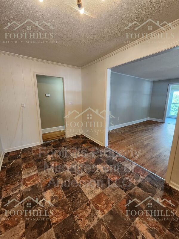 Foto del edificio - 1917 Inman Dr