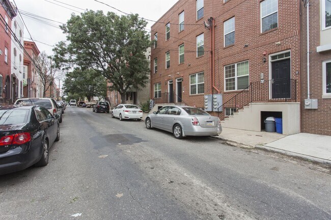 Building Photo - 3 br, 1 bath Triplex - 1933 N 7TH ST Unit 3