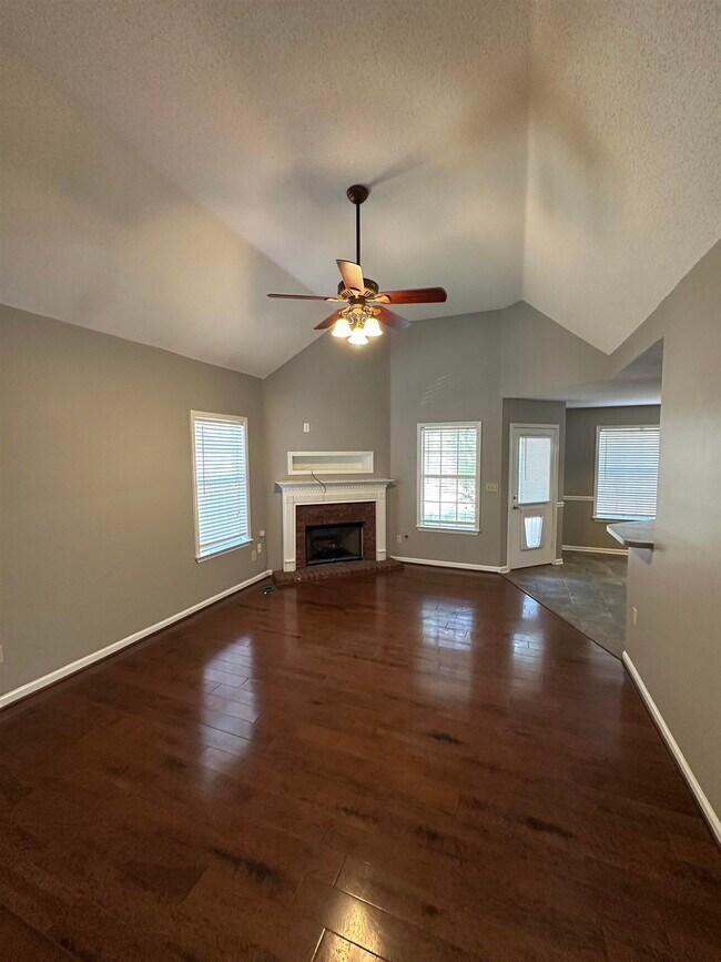 Building Photo - 6248 Lake View Cove