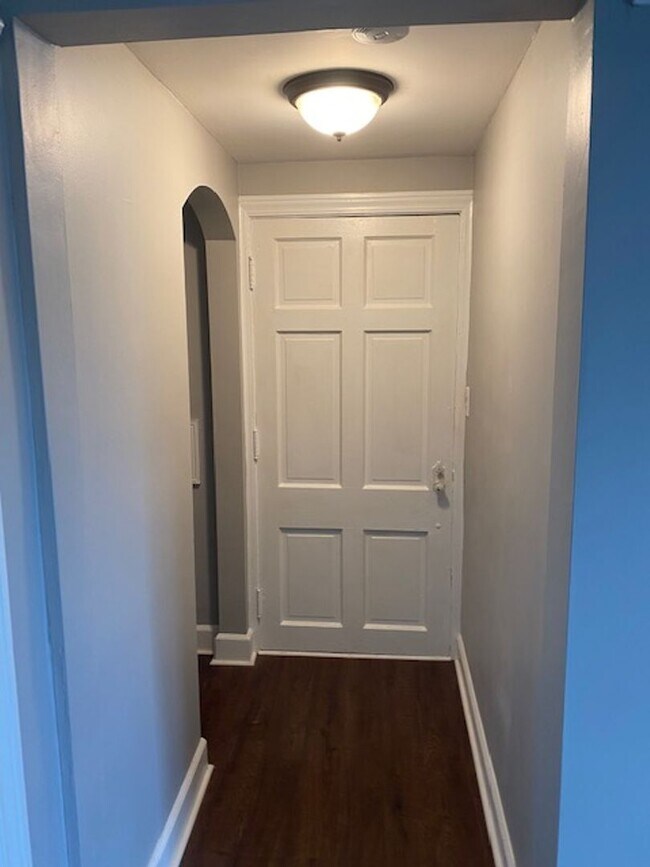 Foto del edificio - ***4-BDR, 1-BATH Bungalow – Recently Updat...