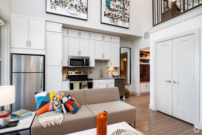 Estudio _ 476SF - Placemakr Downtown Austin