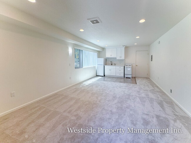 Foto del edificio - 5751 Camellia Ave