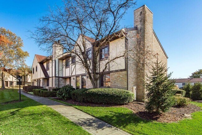 Building Photo - 2332 Gavinley Way