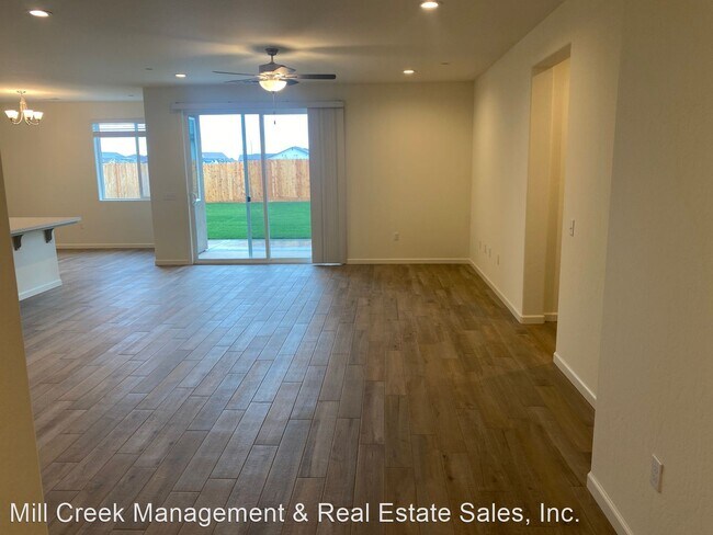 Foto del edificio - 3 br, 2 bath House - 3525 Lennox St.