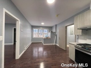 Foto del edificio - 104-44 Ditmars Blvd