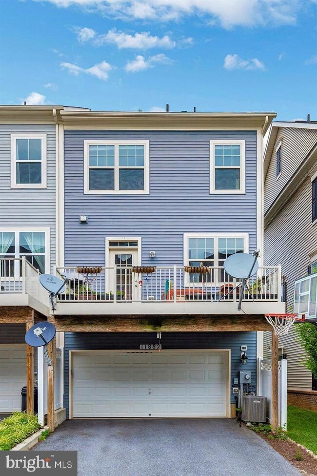 Building Photo - 11882 Country Squire Way