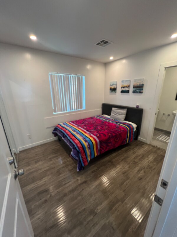 Foto principal - 14836 Archwood St