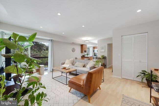 Foto del edificio - 3340 S 28th St