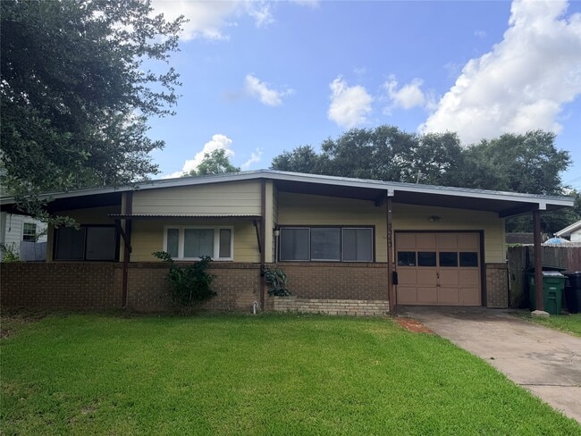 Building Photo - 5343 Beechnut St