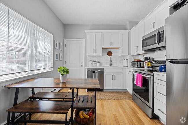 Building Photo - 34 Edison Grn