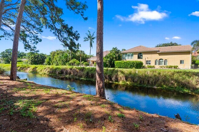 Foto del edificio - 3271 Harrington Dr