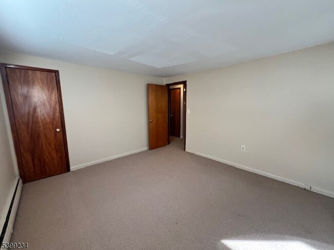 Foto del edificio - 30 Garden Ave