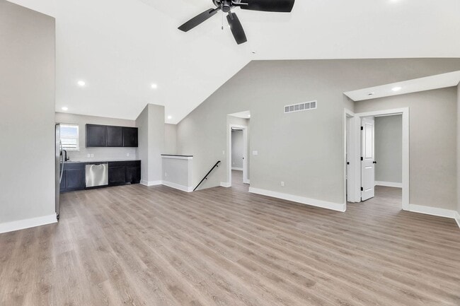 Building Photo - 5378 N Toben Dr