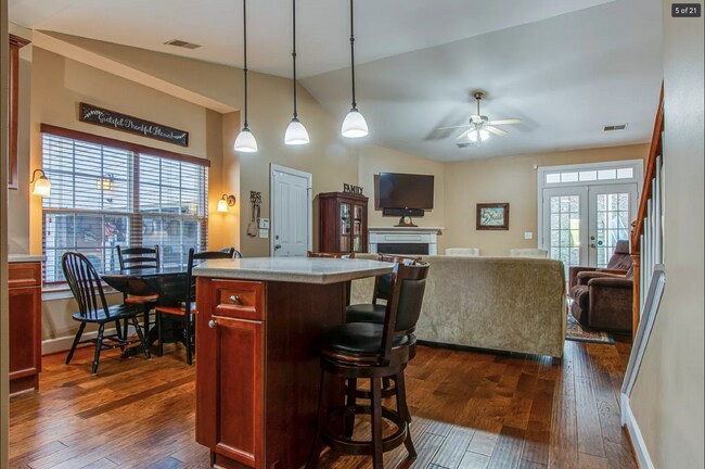 Foto del edificio - Gorgeous Lenox Village Home! 4bd/3bth