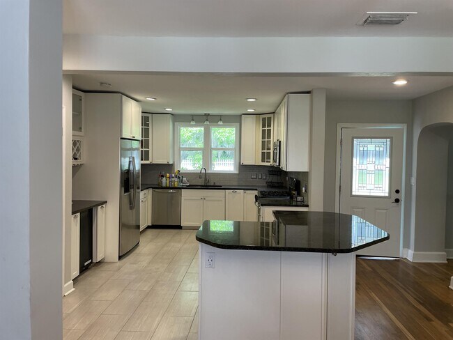 Foto del edificio - 1403 NW 9th Ave