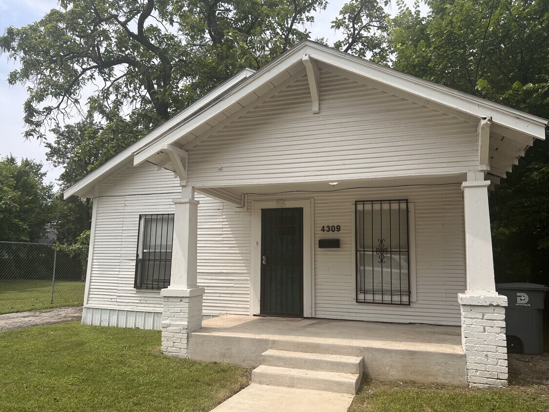 Photo - 4309 Myrtle St (Dallas, TX)