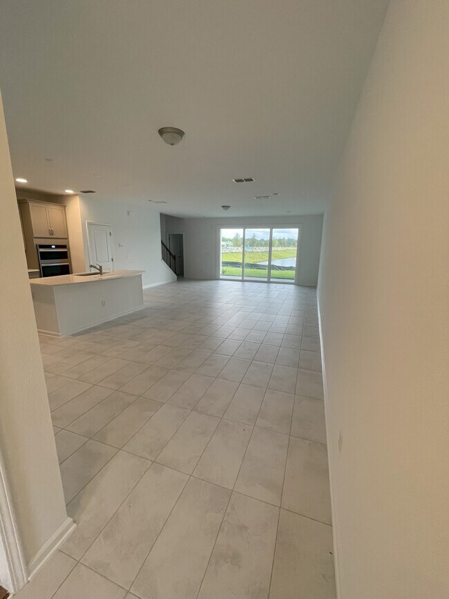 Foto del edificio - 711 Cherry Elm Dr