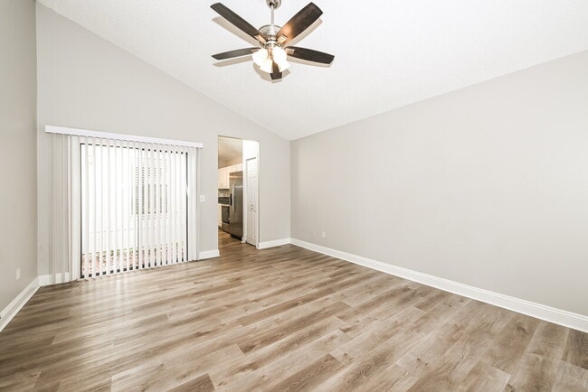 Foto del edificio - 8563 Goldeneye Ln