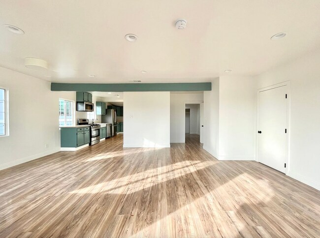 Foto del edificio - 3 Bed 1 & 1/2 Bath Home in a great Highland Park Location is Now Available!