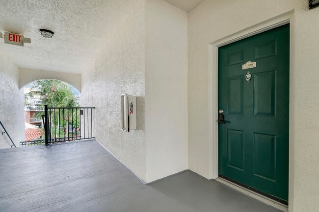 Building Photo - 5308 Myrtlewood Cir E