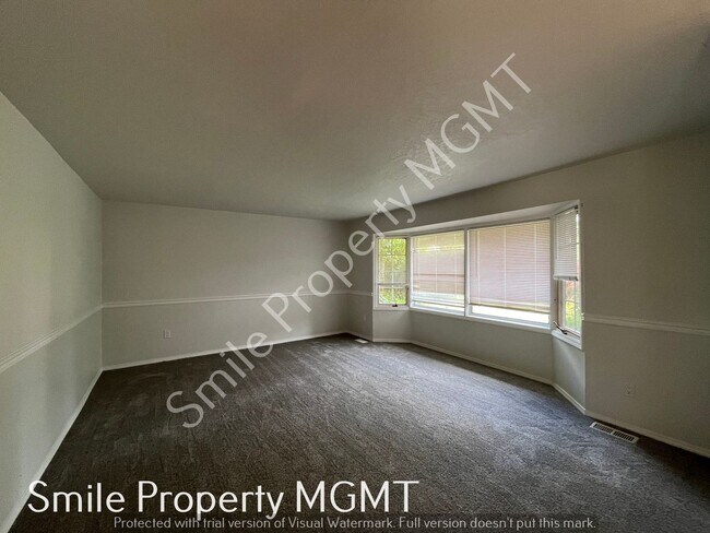 Foto del edificio - Spacious 5 bedrooms house in Beaverton