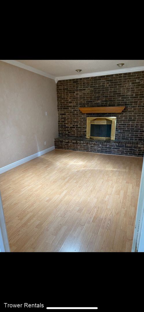 Building Photo - 3 br, 2 bath House - 1701 Royalty Ave