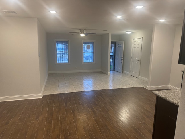 Building Photo - 266 Kate Schenck Ave