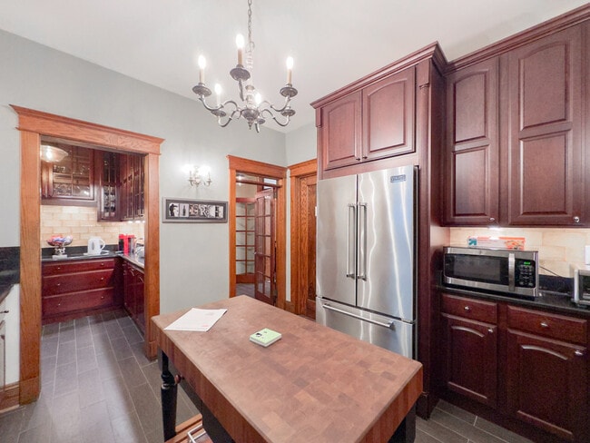 Foto del edificio - 940 W Cuyler Ave