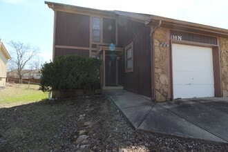 Building Photo - 108 N Saxony Dr