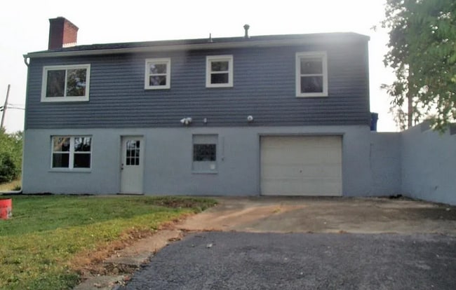 Building Photo - 504 S Wolf Creek Pike