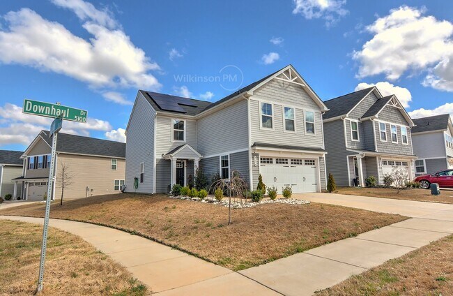 Foto del edificio - Stunning 4BD/2.5BTH 2-Story Single Family ...