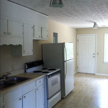 Building Photo - 459 James Huff Rd
