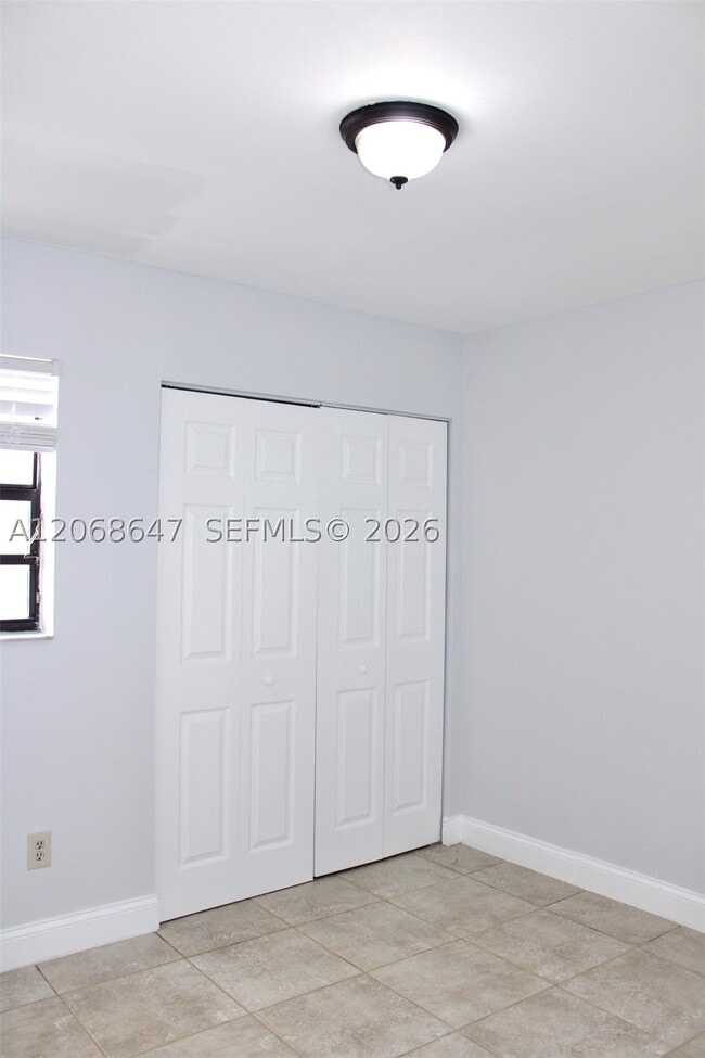 Foto del edificio - 2728 W 74th St