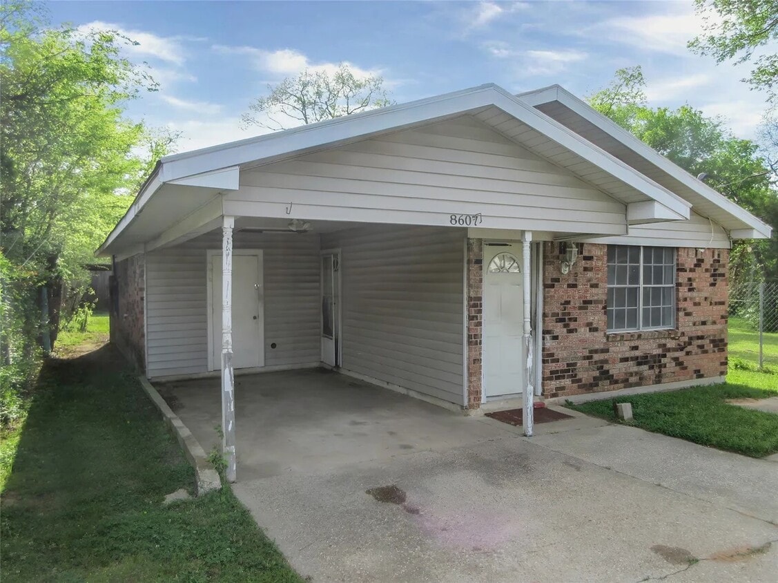 Building Photo - 8607 Nesom Ct
