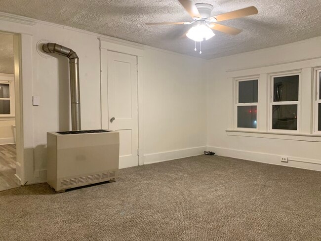 Building Photo - 505 Parkway Dr