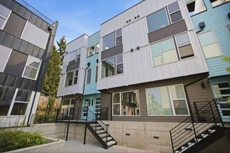 Building Photo - 12512 C 35th Ave NE