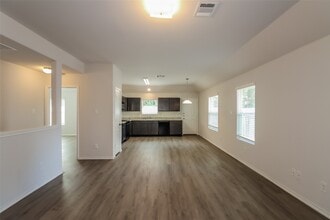 Building Photo - 2884 Briggs Dr