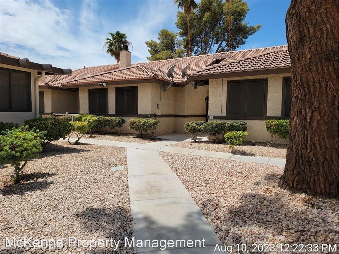 Foto principal - 2 br, 2 bath House - 3375 East Tompkins Av...
