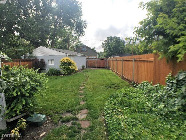Foto del edificio - 2 br, 2 bath Apartment - 912 N 27th St