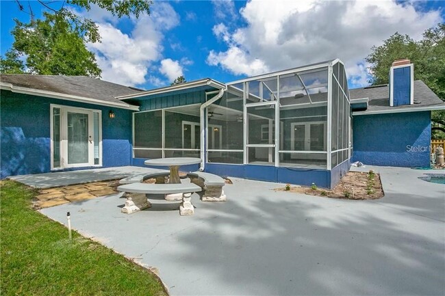 Building Photo - 2038 Crowley Cir W