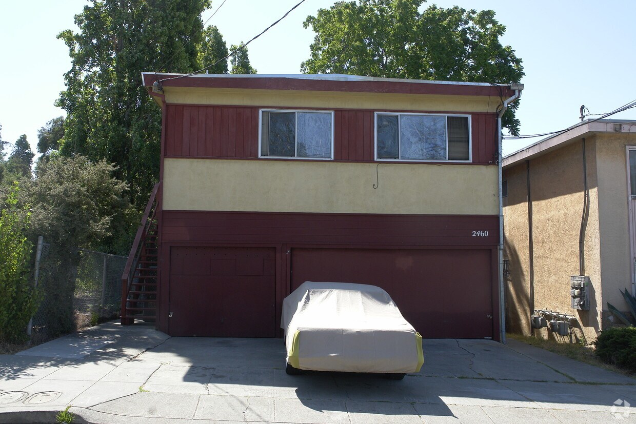 Building Photo - 2460 34th Ave