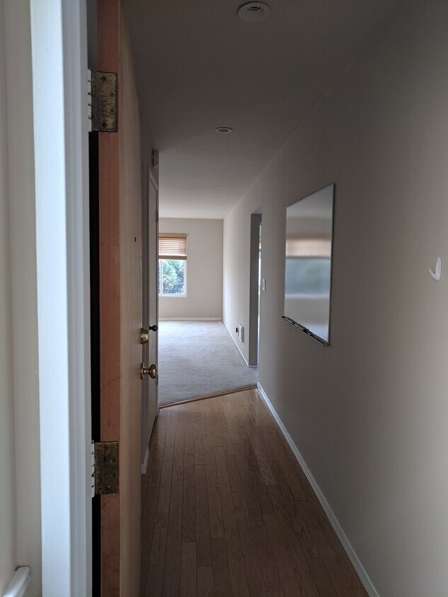 Entrance - 1464 Grove St