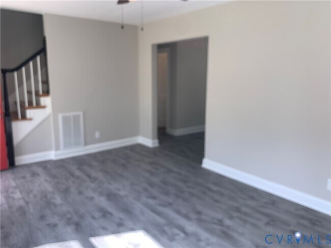 Building Photo - 4202 Thomas Dr