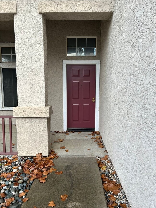 Foto del edificio - Avail Now - Elk Grove