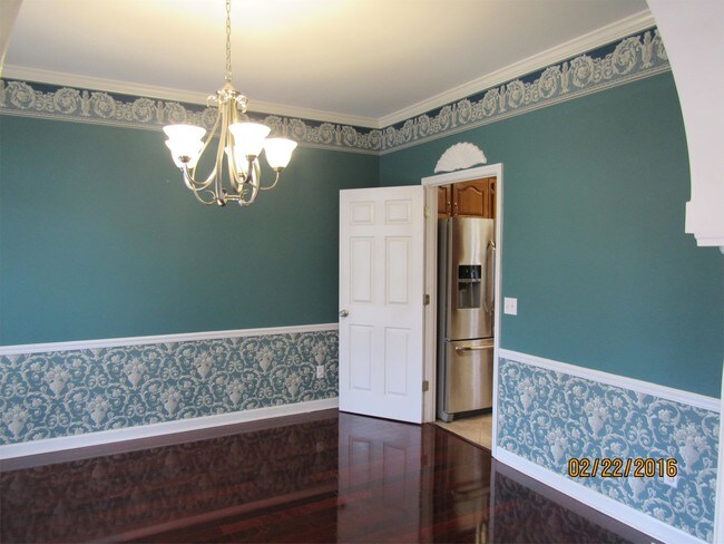 Foto del edificio - 641 Oak Lake Dr